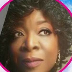 Meet your Posher, Ella